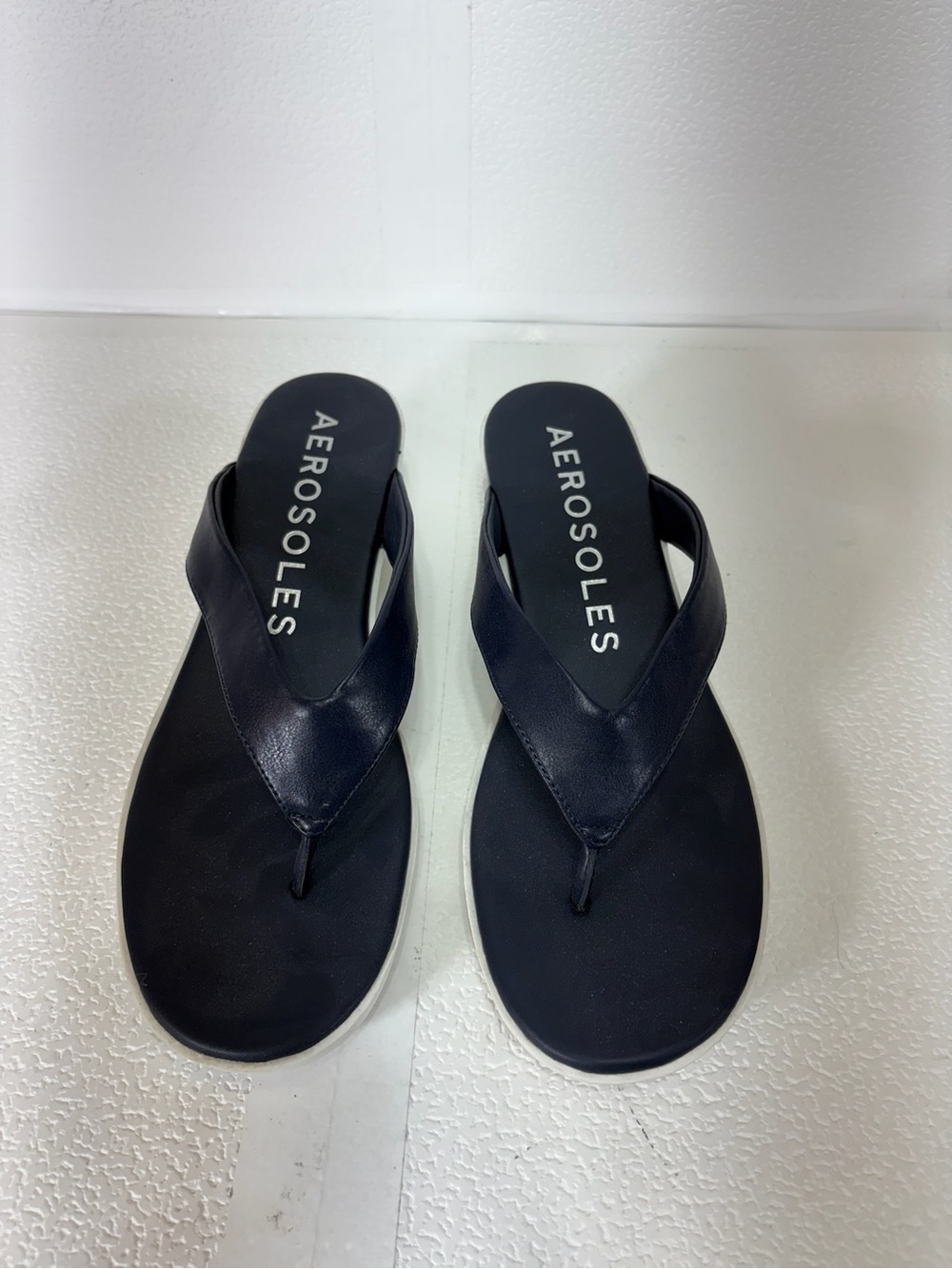 AEROSOLES Navy Blue Thong Sandals s314